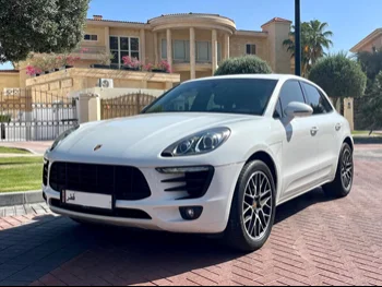 Porsche  Macan  S  2015  Automatic  60,300 Km  6 Cylinder  Four Wheel Drive (4WD)  SUV  White  With Warranty