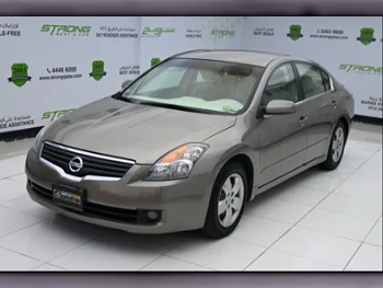 Nissan  Altima  2008  Automatic  80,000 Km  4 Cylinder  Front Wheel Drive (FWD)  Sedan  Gold