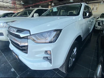 Isuzu  D-Max  GT  2023  Manual  0 Km  4 Cylinder  Four Wheel Drive (4WD)  Pick Up  White  With Warranty