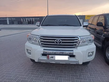  Toyota  Land Cruiser  GXR  2015  Automatic  296,000 Km  8 Cylinder  Four Wheel Drive (4WD)  SUV  White  With Warranty
