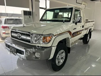 Toyota  Land Cruiser  LX  2022  Manual  28,000 Km  6 Cylinder  Four Wheel Drive (4WD)  Pick Up  White  With Warranty