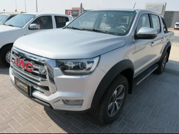 JAC Motors  Jac  2024  Manual  0 Km  8 Cylinder  Four Wheel Drive (4WD)  Pick Up  Silver  With Warranty