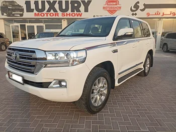 Toyota  Land Cruiser  GXR  2021  Automatic  57,000 Km  6 Cylinder  Four Wheel Drive (4WD)  SUV  White  With Warranty