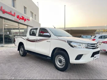 Toyota  Hilux  2019  Automatic  170,000 Km  4 Cylinder  Four Wheel Drive (4WD)  Pick Up  White  With Warranty