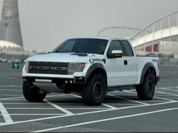 Ford  Raptor  SVT  2014  Automatic  212,000 Km  8 Cylinder  Four Wheel Drive (4WD)  Pick Up  White