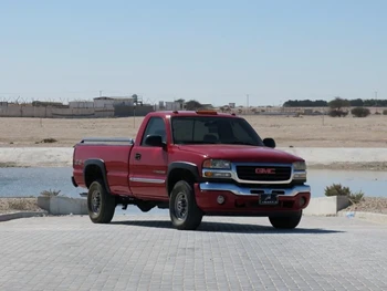 GMC  Sierra  2500 HD  2006  Automatic  319,000 Km  8 Cylinder  Four Wheel Drive (4WD)  Pick Up  Red