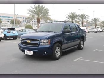 Chevrolet  Avalanche  2013  Automatic  119,000 Km  8 Cylinder  Four Wheel Drive (4WD)  Pick Up  Blue