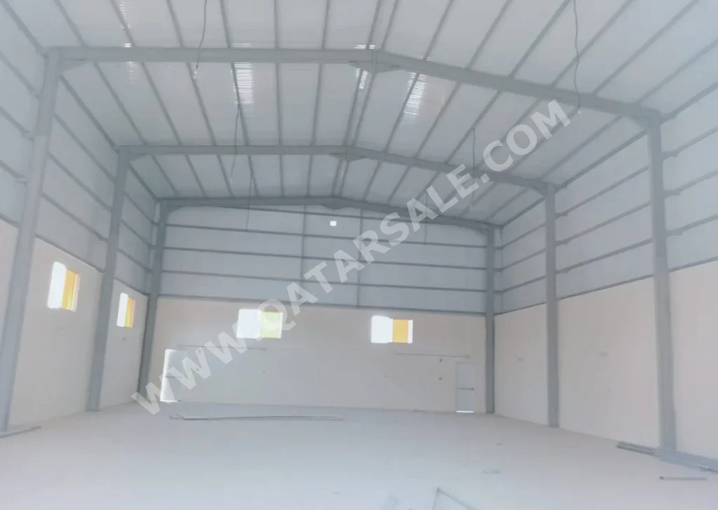 Warehouses & Stores - Doha  - Industrial Area  -Area Size: 1000 Square Meter