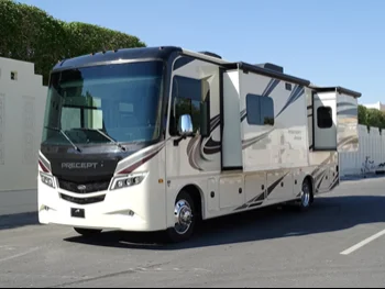 Caravan - Jayco  - 2021  - Beige  -Made in United States of America(USA)  - 10,000 Km