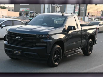 Chevrolet  Silverado  LT  2019  Automatic  87,000 Km  8 Cylinder  Four Wheel Drive (4WD)  Pick Up  Gray
