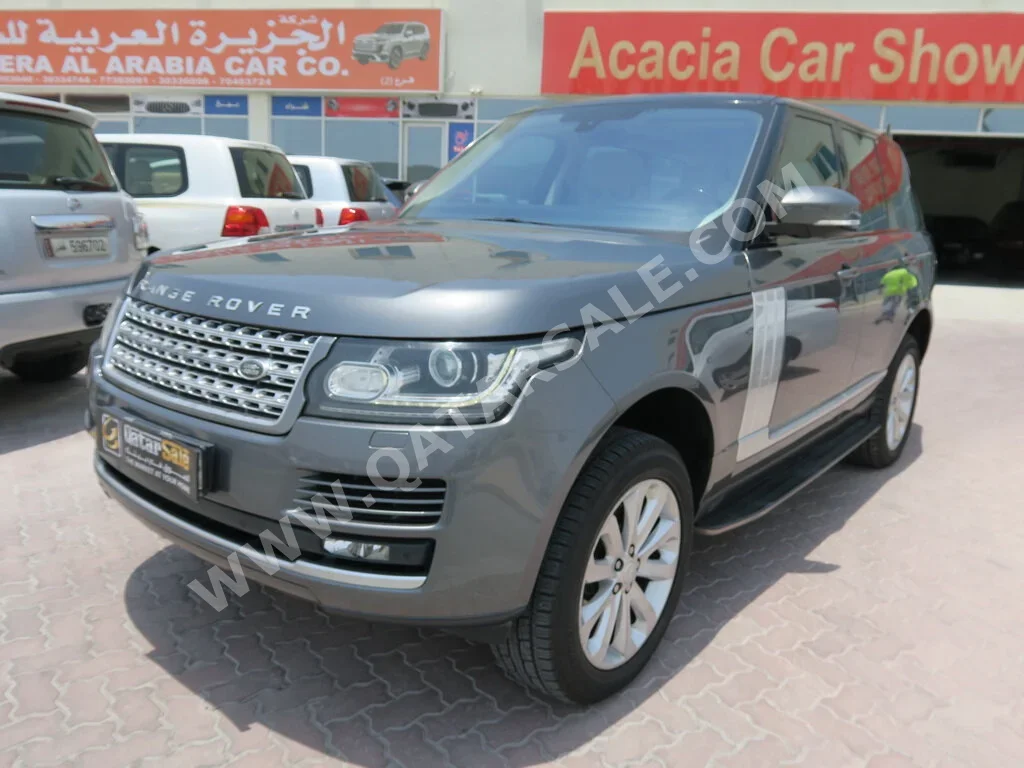 Land Rover  Range Rover  Vogue  2016  Automatic  85,000 Km  8 Cylinder  Four Wheel Drive (4WD)  SUV  Gray  With Warranty
