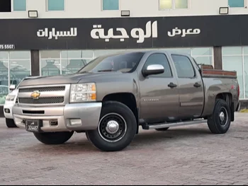 Chevrolet  Silverado  LT  2013  Automatic  199,000 Km  8 Cylinder  Four Wheel Drive (4WD)  Pick Up  Brown  With Warranty