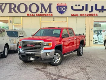 GMC  Sierra  2500 HD  2017  Automatic  128,000 Km  8 Cylinder  Four Wheel Drive (4WD)  Pick Up  Red