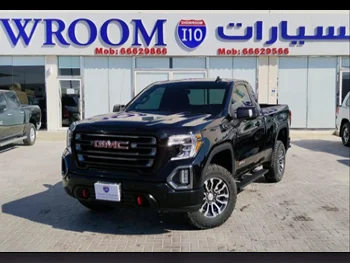 GMC  Sierra  AT4  2022  Automatic  54,000 Km  8 Cylinder  Four Wheel Drive (4WD)  Pick Up  Black  With Warranty