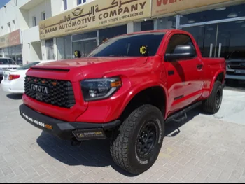 Toyota  Tundra  2012  Automatic  232,000 Km  8 Cylinder  Four Wheel Drive (4WD)  Pick Up  Red  With Warranty