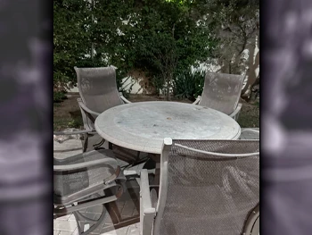 Patio Furniture Gray  Patio Set Number Of Seats 5