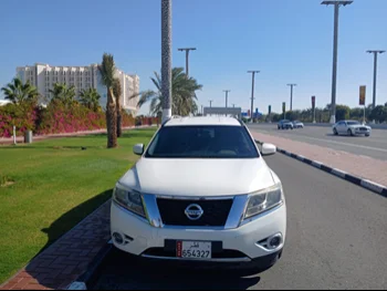 Nissan  Pathfinder  2014  Automatic  207,000 Km  6 Cylinder  Four Wheel Drive (4WD)  SUV  White