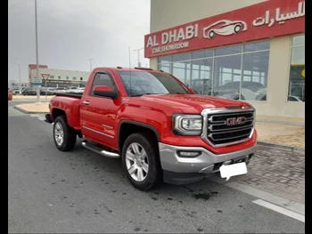 GMC  Sierra  1500  2018  Automatic  94,000 Km  8 Cylinder  Four Wheel Drive (4WD)  Pick Up  Red