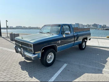 Chevrolet  Silverado  1984  Automatic  40,000 Km  8 Cylinder  Four Wheel Drive (4WD)  Pick Up  Blue