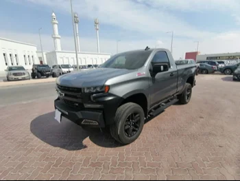 Chevrolet  Silverado  LT  2021  Automatic  51,000 Km  8 Cylinder  Four Wheel Drive (4WD)  Pick Up  Gray