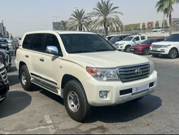 Toyota  Land Cruiser  VXR  2012  Automatic  310,000 Km  8 Cylinder  Four Wheel Drive (4WD)  SUV  White  With Warranty