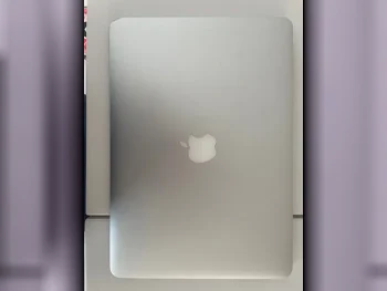 Laptops Apple  - MacBook Air  - Silver  - MacOS  - Intel  - Core i5 dual core  -Memory (Ram): 16 GB