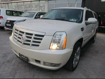 Cadillac  Escalade  EXT  2012  Automatic  253,000 Km  8 Cylinder  Four Wheel Drive (4WD)  Pick Up  White  With Warranty