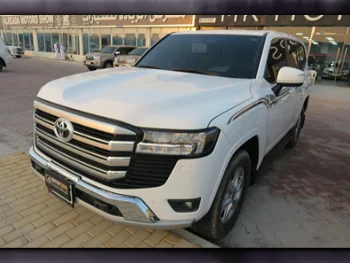 Toyota  Land Cruiser  GXR Twin Turbo  2022  Automatic  5,900 Km  6 Cylinder  Four Wheel Drive (4WD)  SUV  White  With Warranty